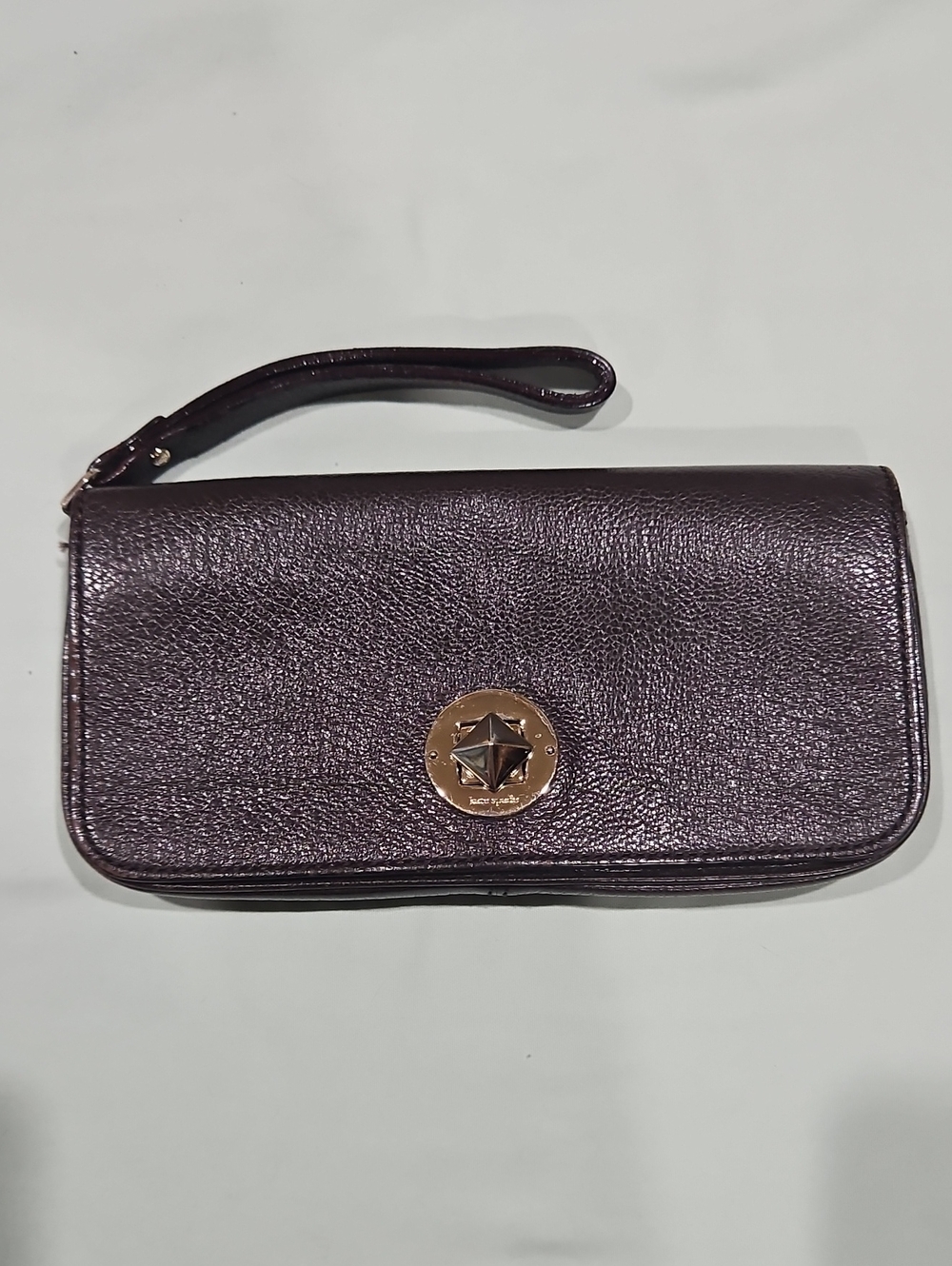 kate spade leather wristlet In Brown with gold hardware